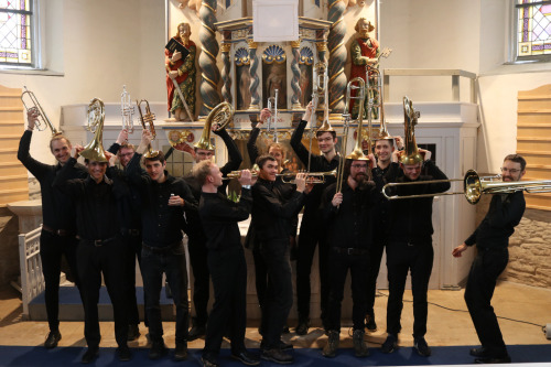 Der Posaunenchor der ESG Dresden beim Konzert in Naitschau, Thüringen Der Posaunenchor der ESG Dresden beim Konzert in Naitschau, Thüringen